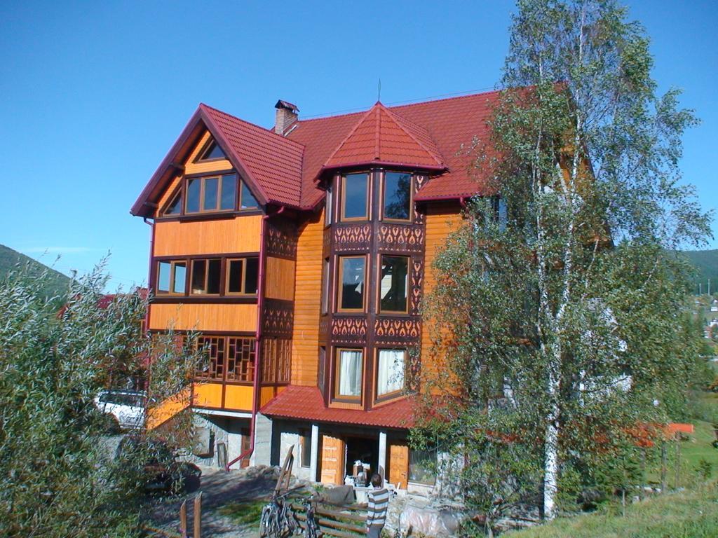 Gostynniy Dvir Raytshtoky Hotel Vorohta Exterior foto