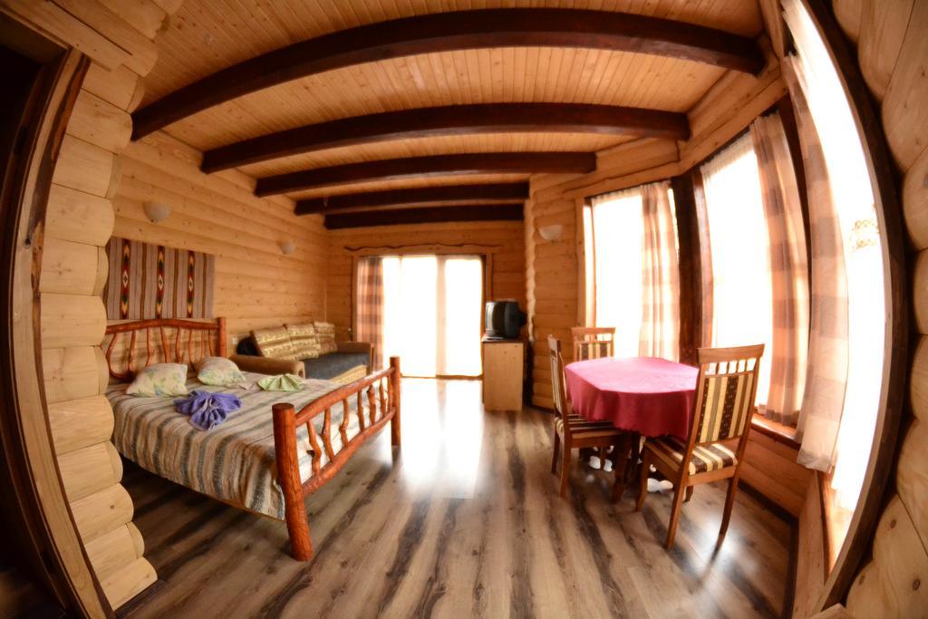 Gostynniy Dvir Raytshtoky Hotel Vorohta Exterior foto