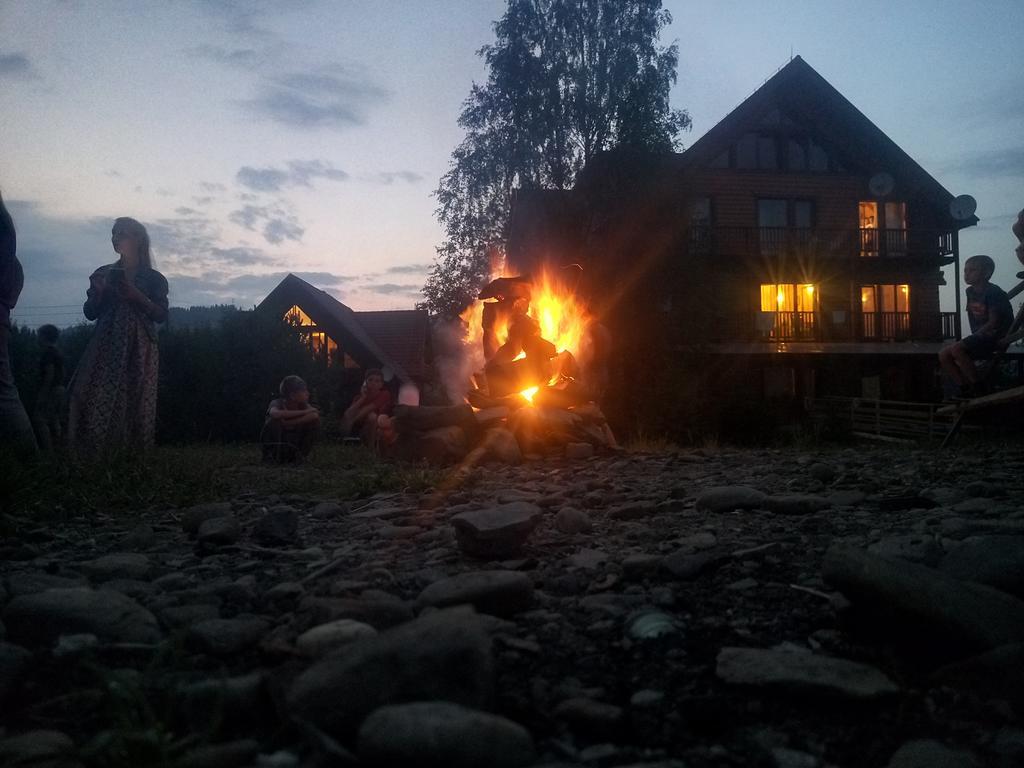 Gostynniy Dvir Raytshtoky Hotel Vorohta Exterior foto