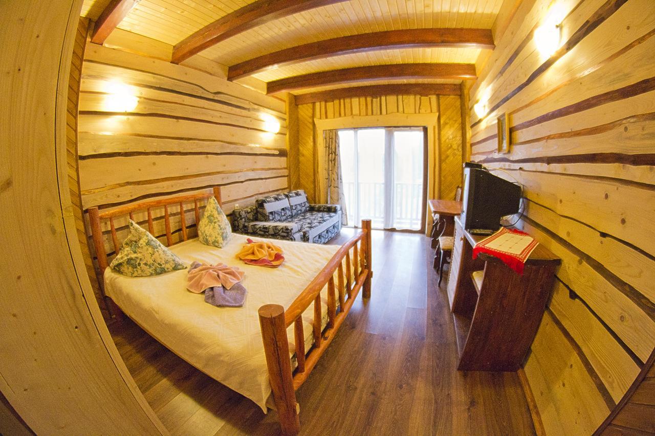 Gostynniy Dvir Raytshtoky Hotel Vorohta Exterior foto