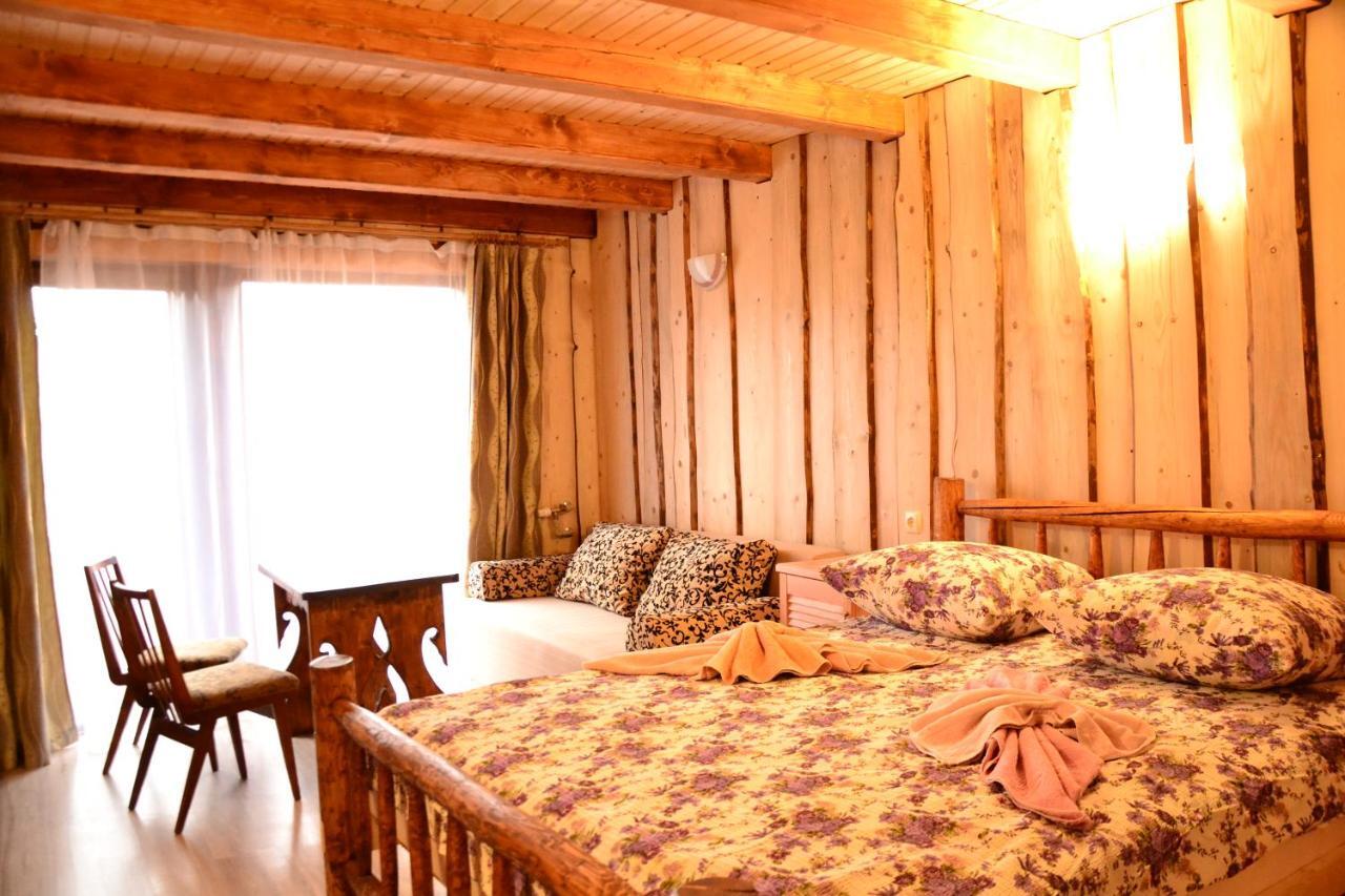 Gostynniy Dvir Raytshtoky Hotel Vorohta Exterior foto